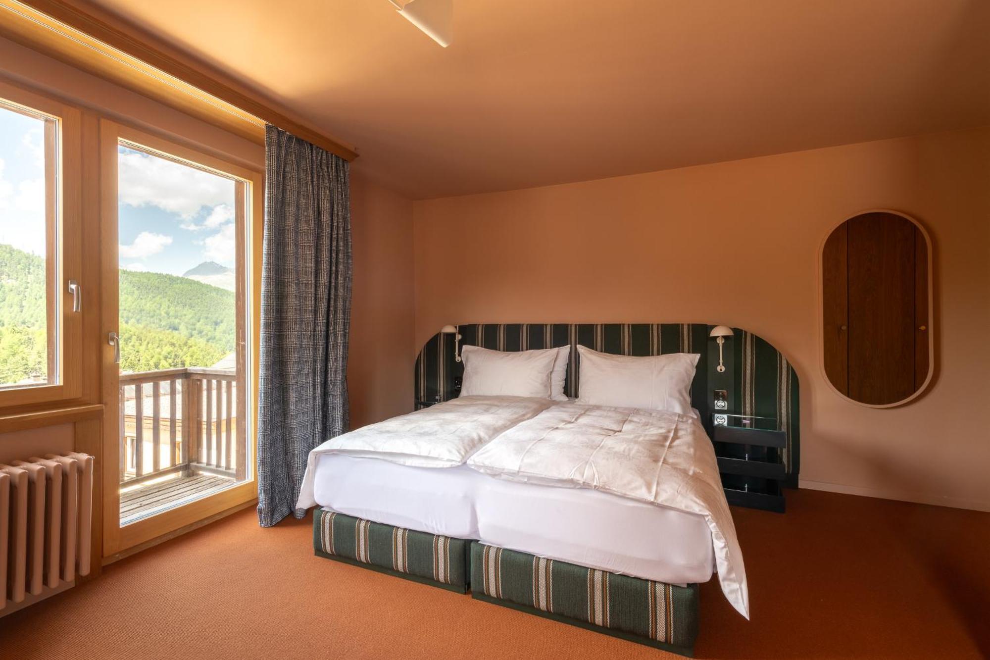 Engadinerhof Hotel 2*